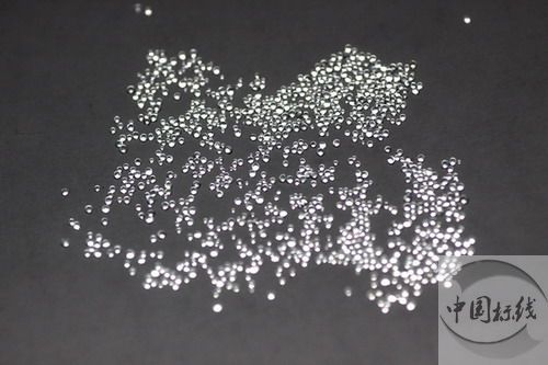 广德金属表面处理厂喷砂玻璃微珠清理
